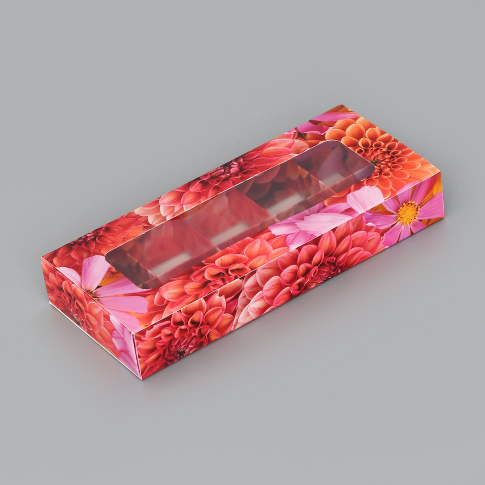 Коробка для 10 конфет с окном "Цветы"