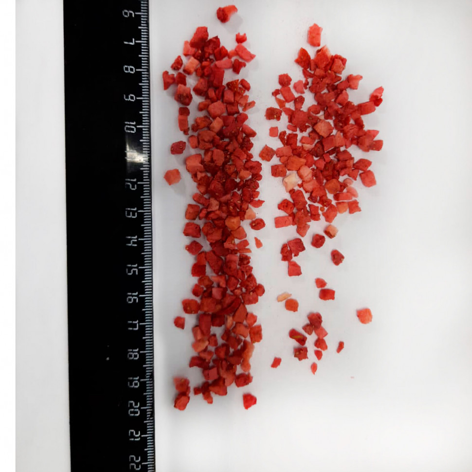 Клубника сублимированная, кусочки 3-6 мм, 20 г  Клубника сублимированная, кусочки 3-6 мм, 20 г