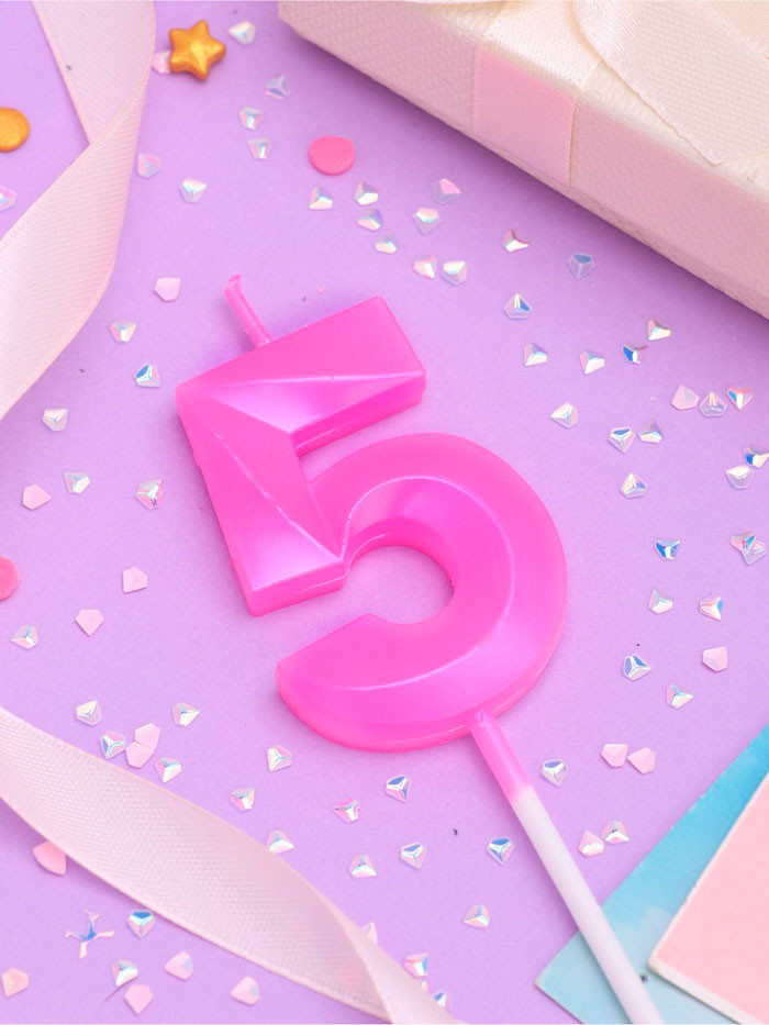 Свеча Цифра "5" с гранями, розовая / 5 см 