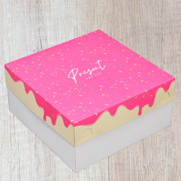 Коробка для торта 30х30х15 см "Present"