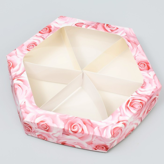 Коробка шестигранник с делителями 23х23х4 "Розы"